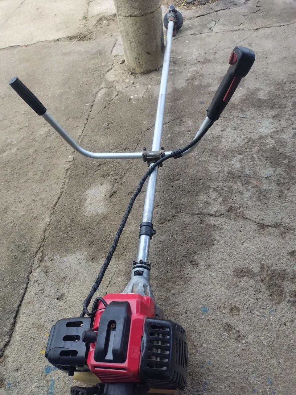 Roçadeira Toyama 52cc - Foto 3
