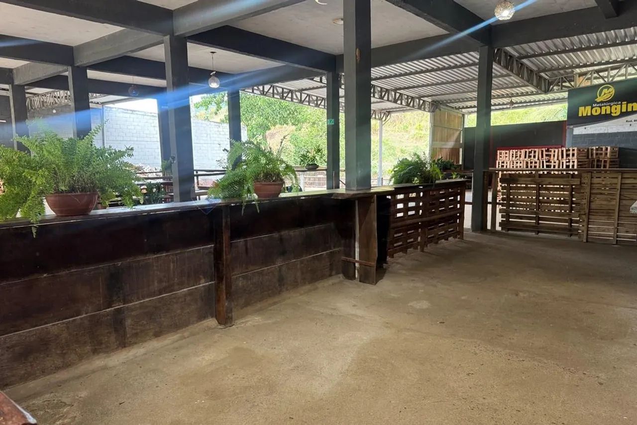 Imóvel Multifuncional com Galpão, Residência e Kitnets em Terreno de 1.700m² em Córrego da - Foto 5