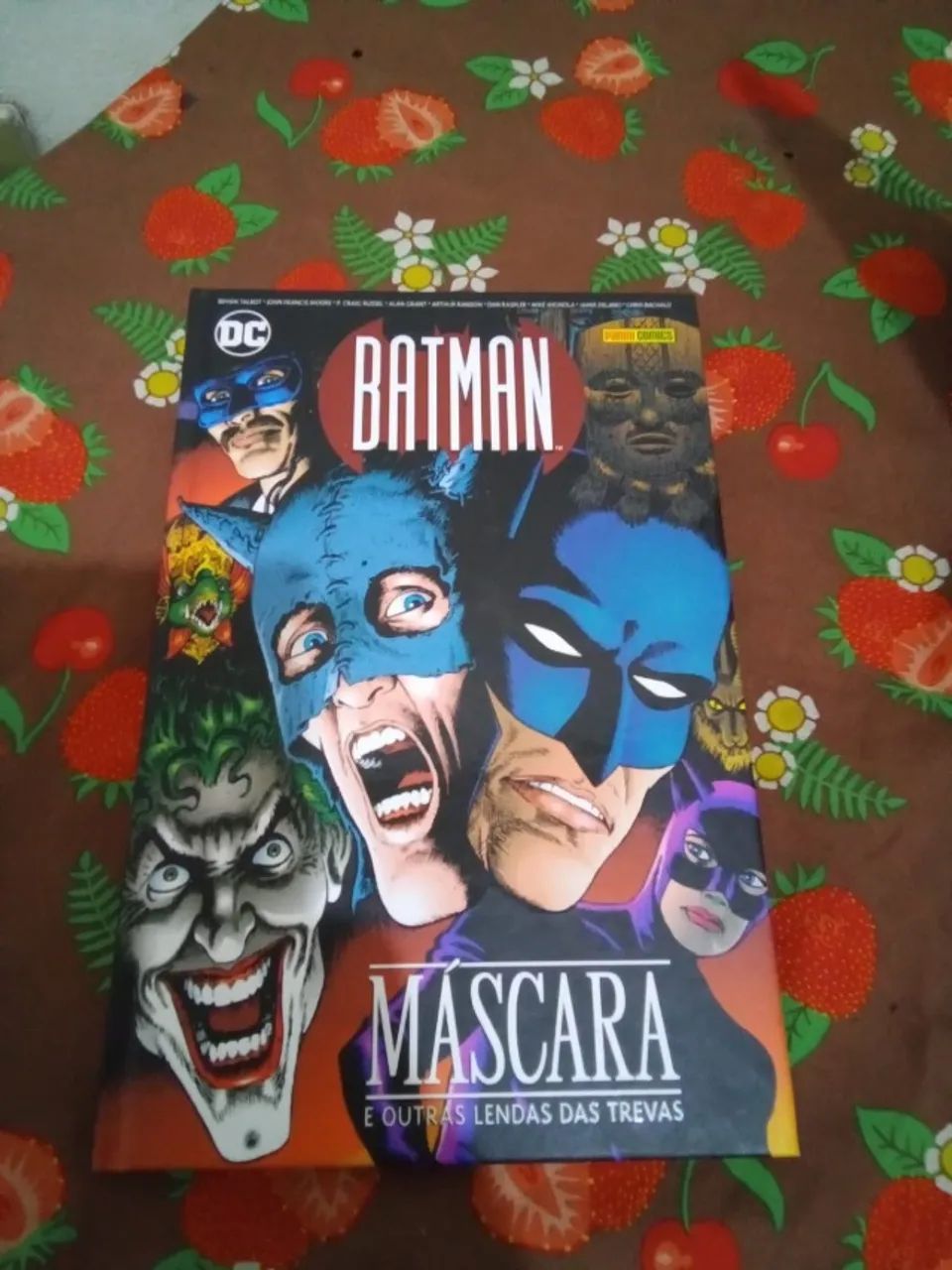 BATMAN: MÁSCARA E OUTRAS LENDAS