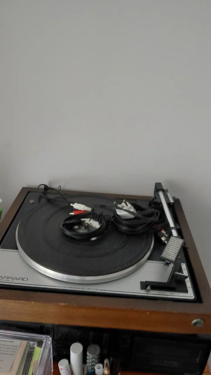 Toca disco Garrard S25 revisado funcionando - Foto 2