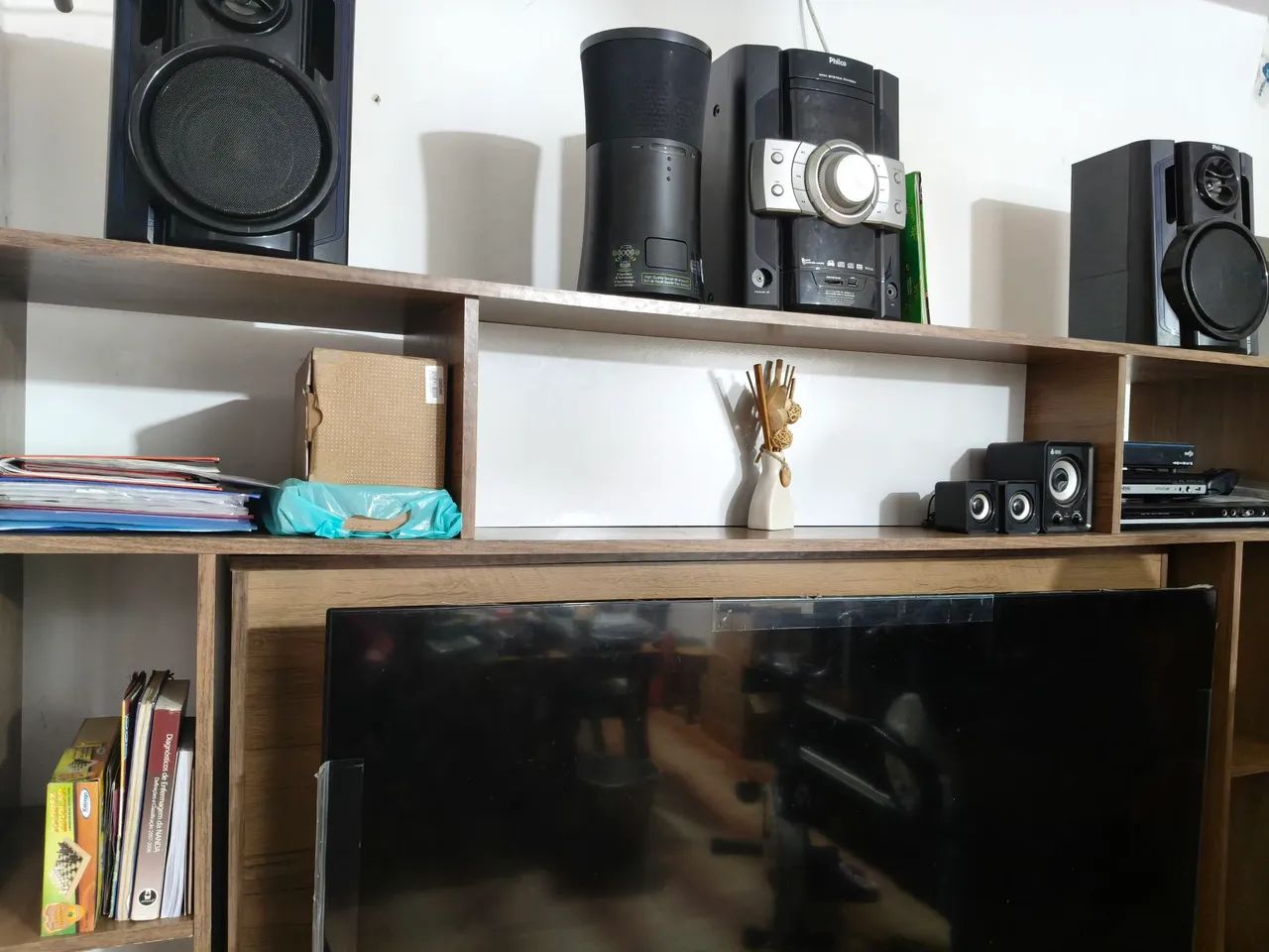 Estante Home para TV de até 55 polegadas  para divisão de ambientes amadeirado MDF - Foto 3