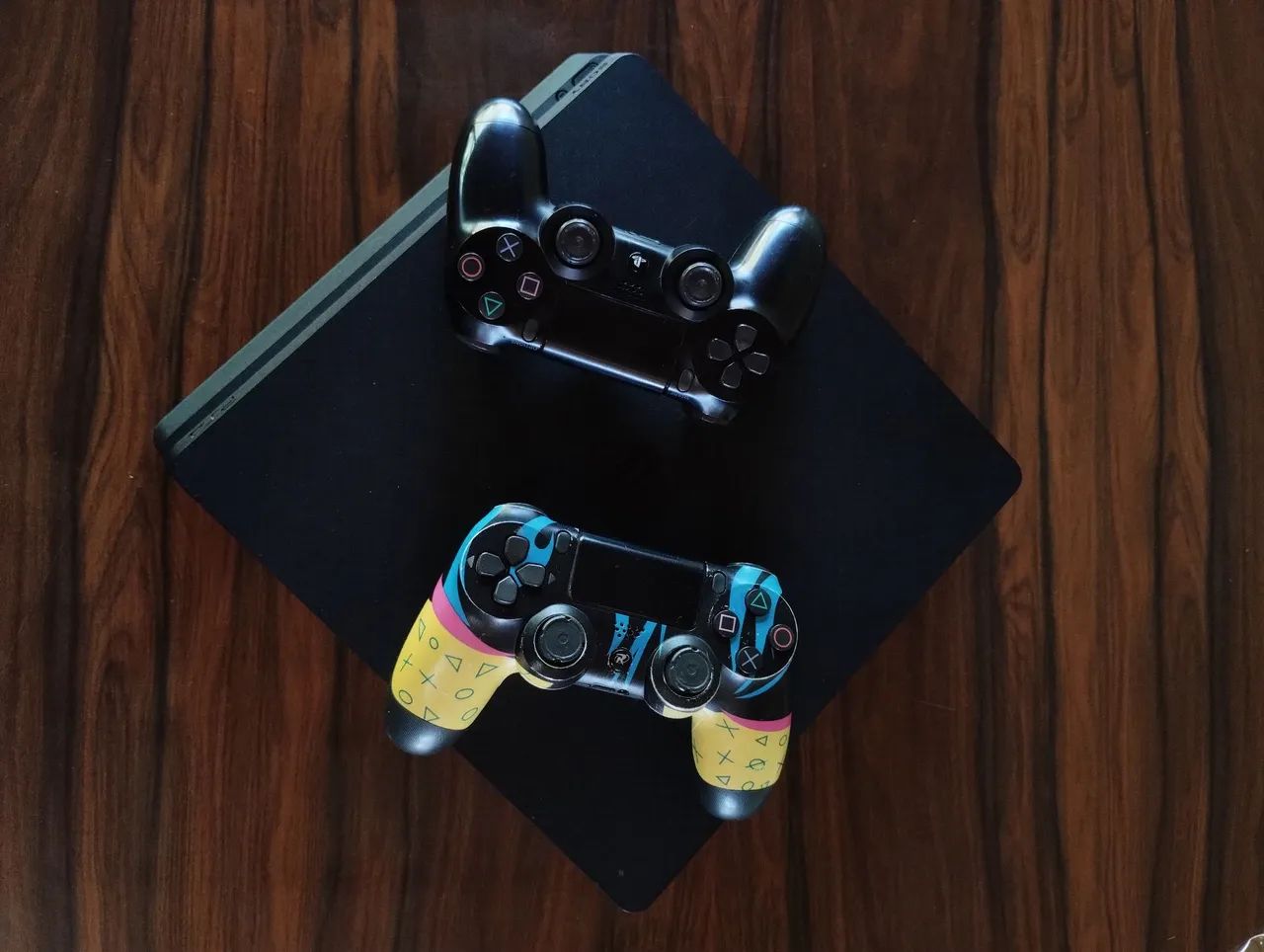 PS4 SLIM 1 TB