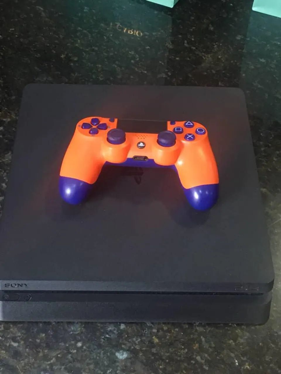 Vendo Ps4 com 6 jogos 