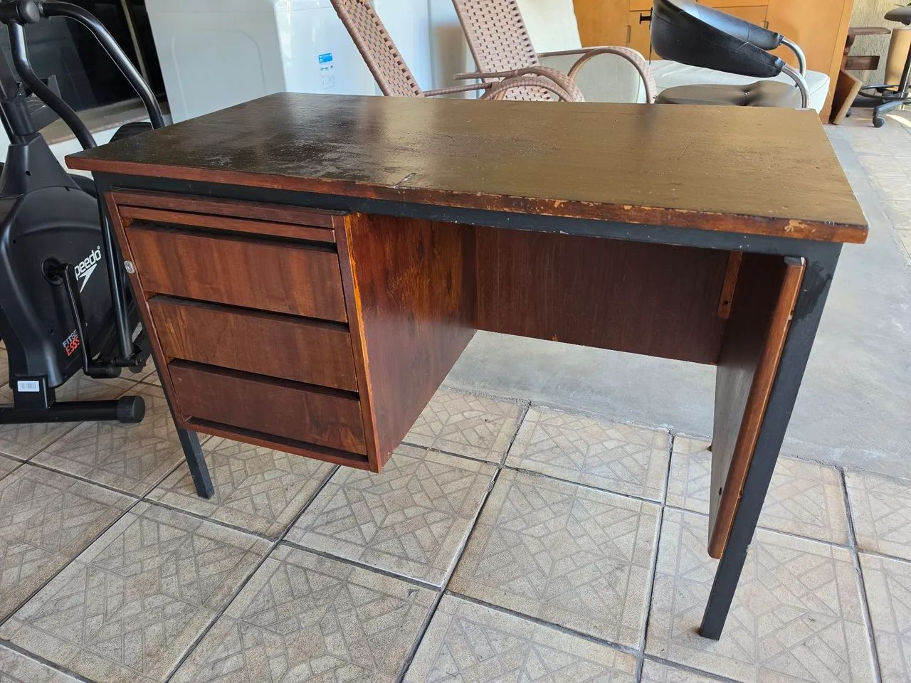 Mesa Escritório Madeira Maciça + Entrega gratis na Hora  - Foto 3