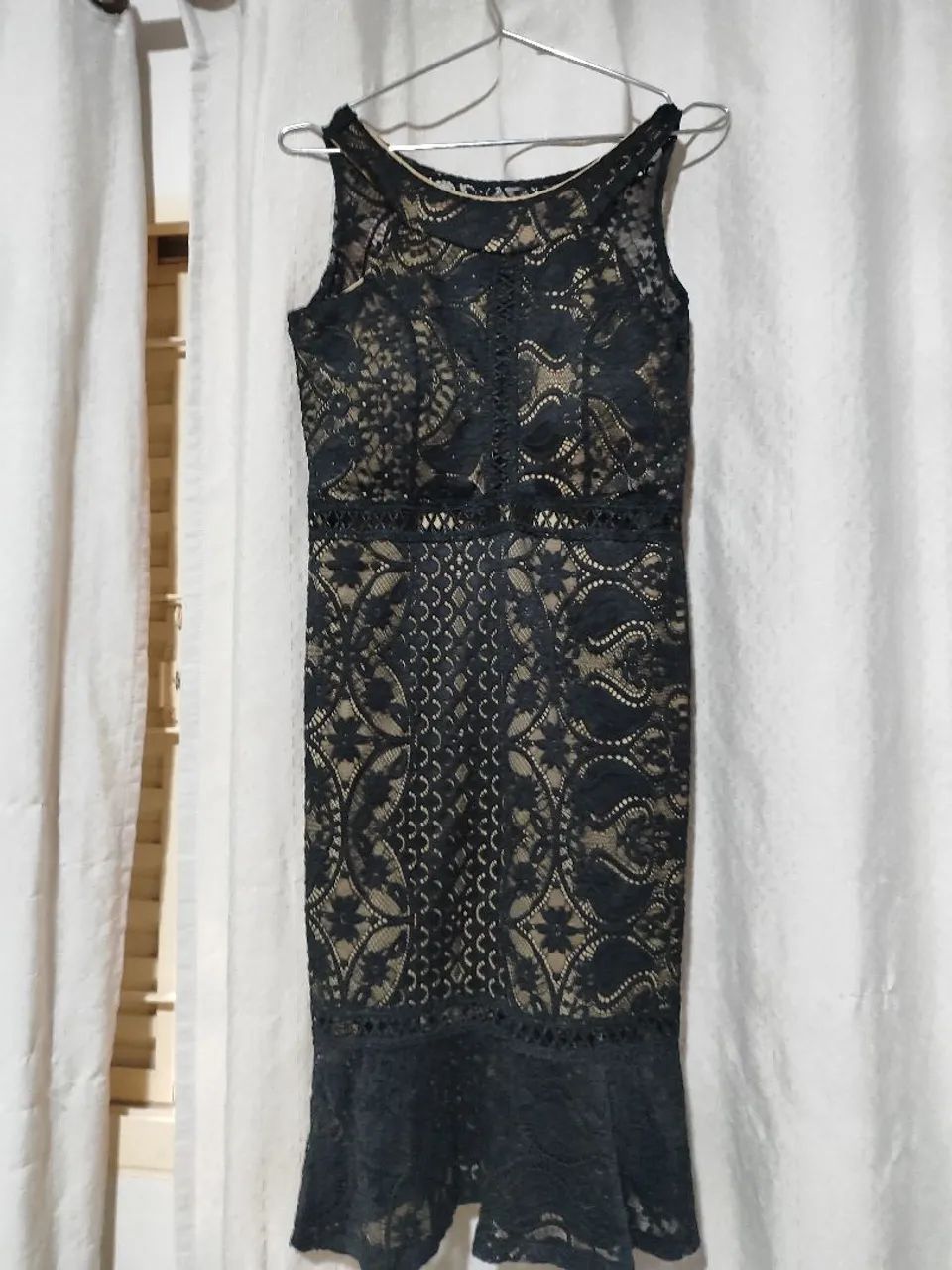 Vestido preto de renda 40/42