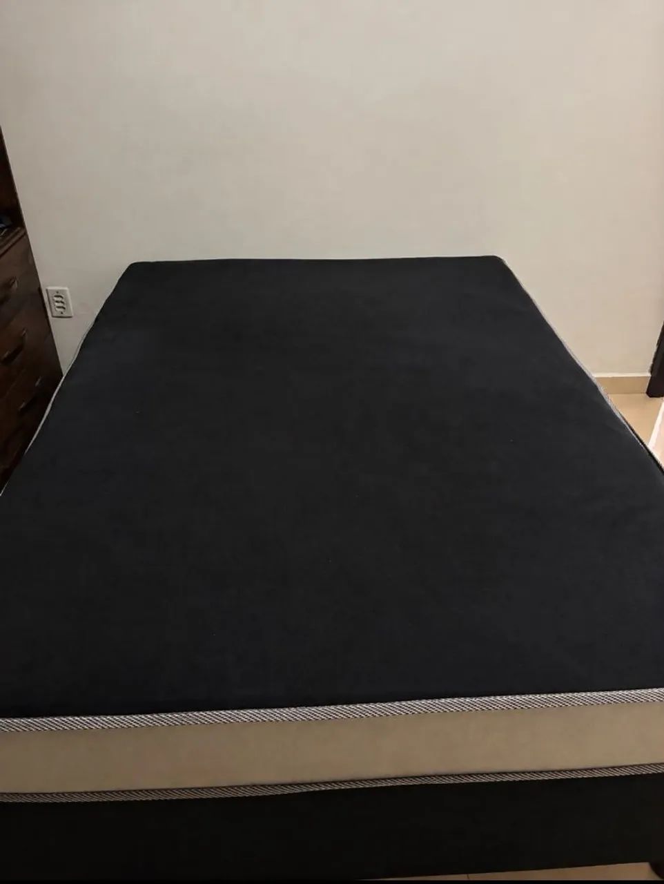 Vendo cama box de casal seminova em ótimo estado!  - Foto 2