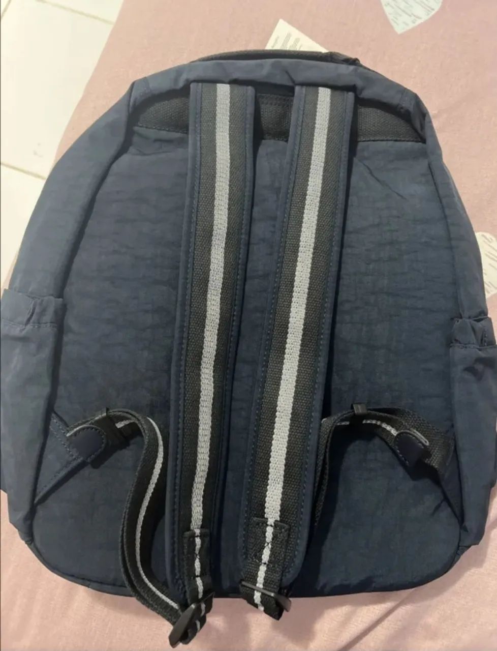 Mochila kipling nova original 27 litros modelo seoul  - Foto 4