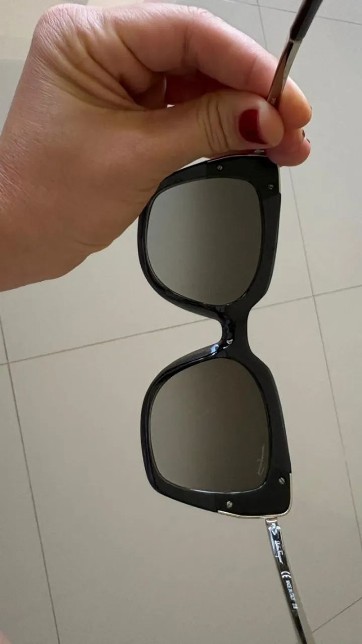 Óculos de Sol - SALVATORE FERRAGAMO Modelo SF889S - Foto 5