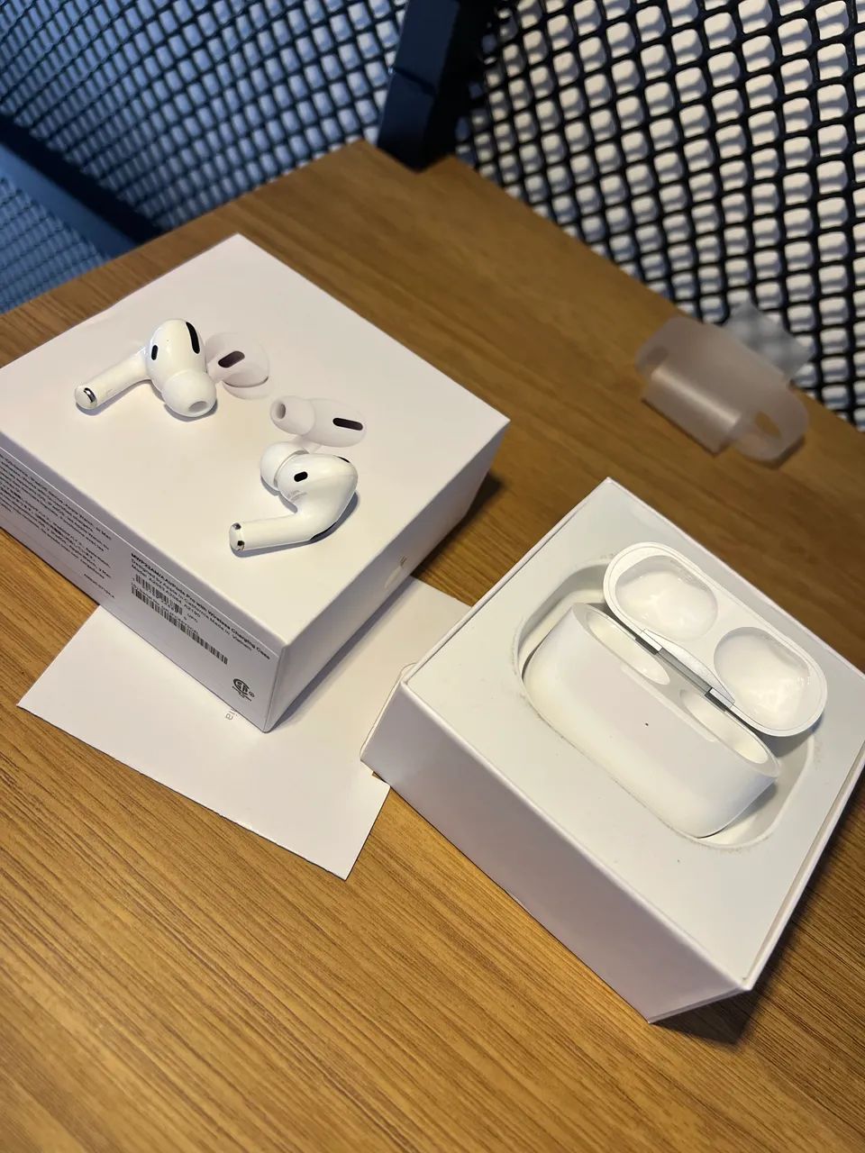 fone de ouvido airpods pro (2ª geração) com estojo de recarga magsafe (usb-c)  - Foto 6