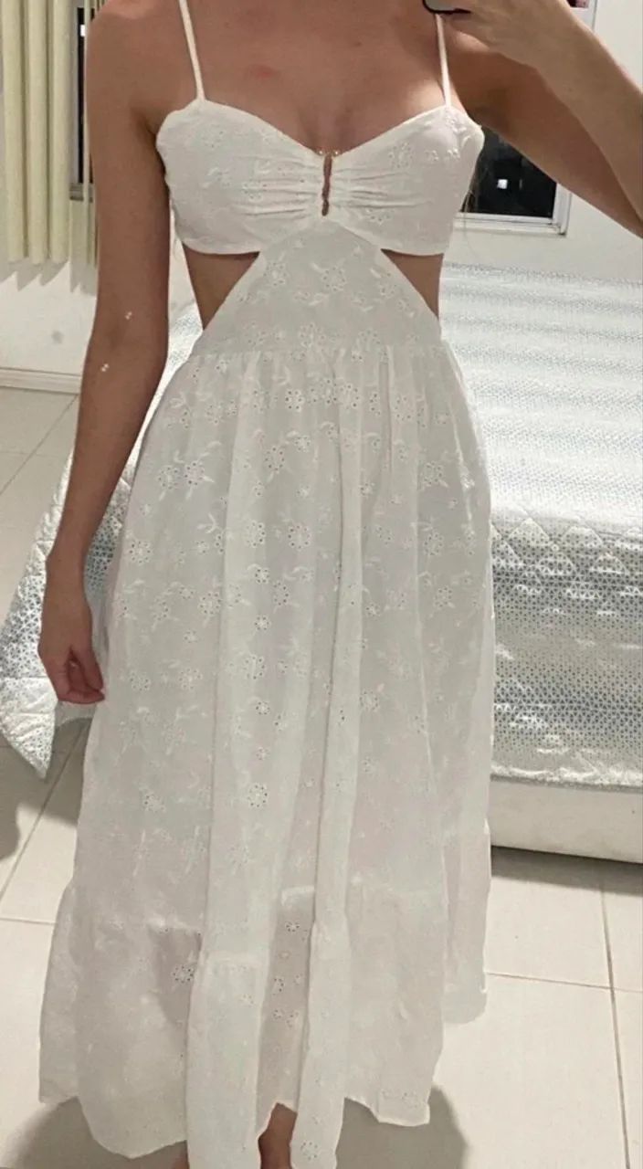 Vestido branco bordado longo 