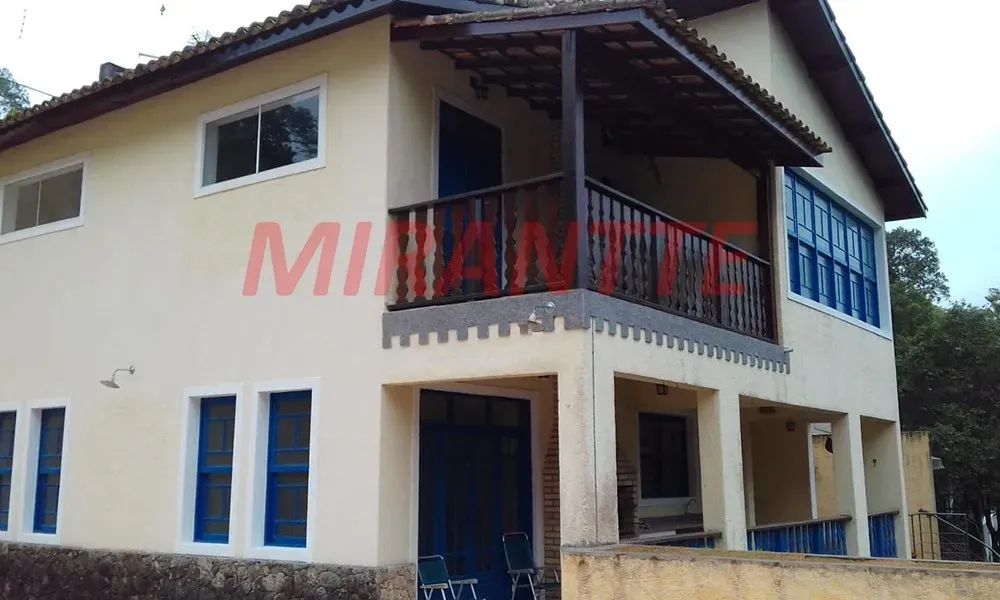 Casa à Venda e Aluguel em Mairiporã-SP
