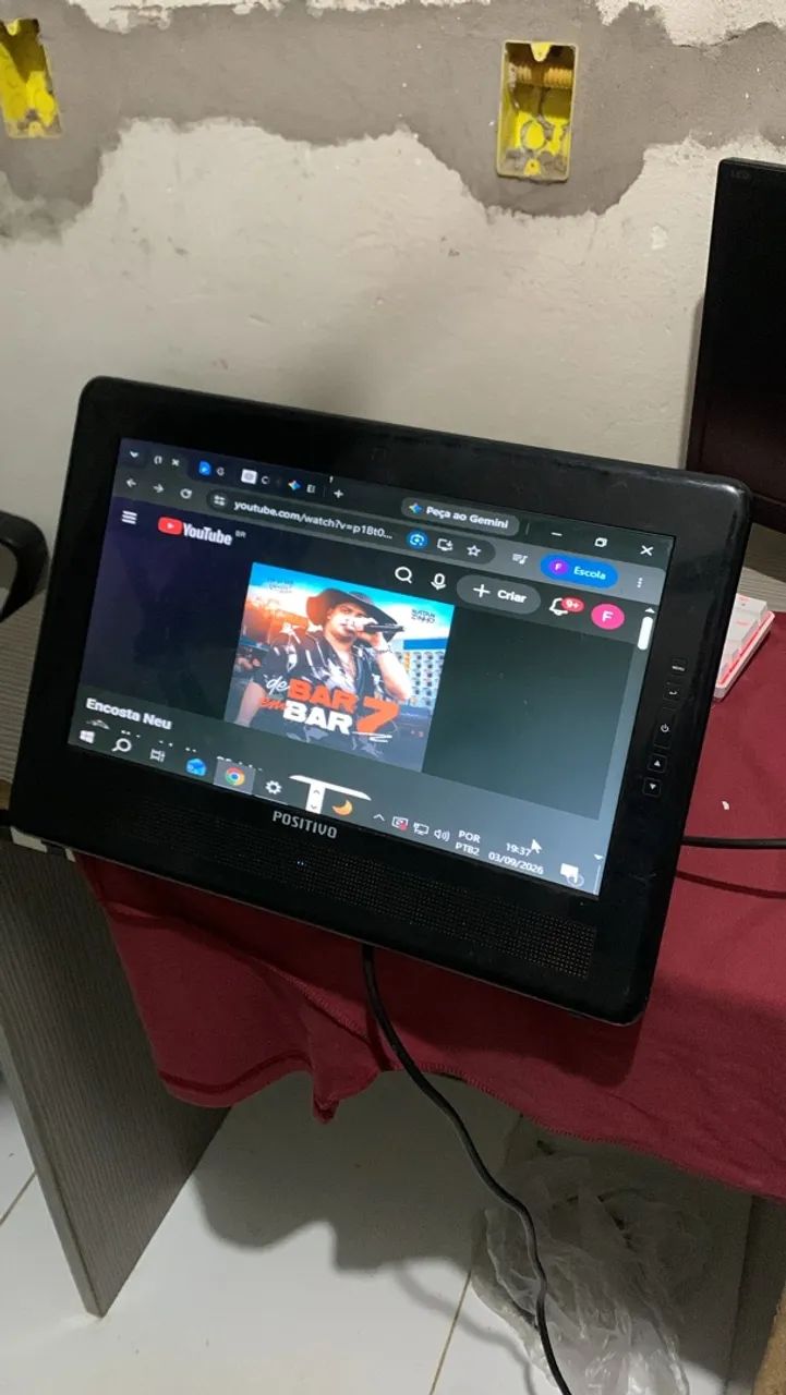 MONITOR POSITIVO VGA 15,6 POLEGADAS