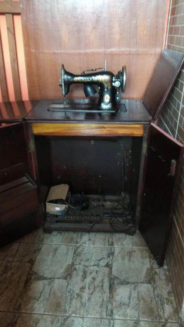 Máquina de costura antiga