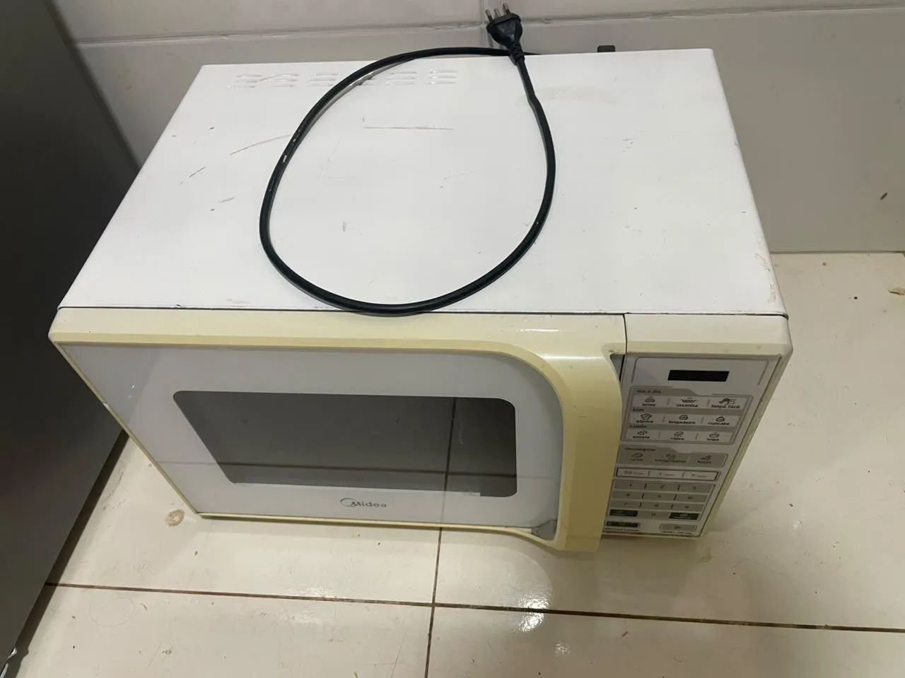 Microondas Midea Live 30L 220v - Foto 4