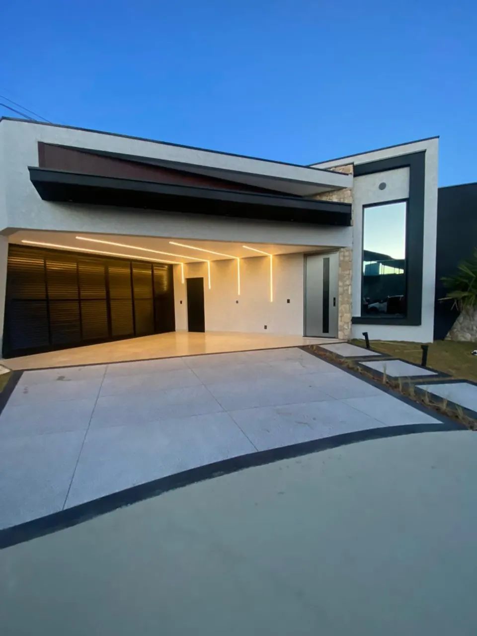 Imóvel para venda tem 184 m2 com 3 quartos/suíte Cond. Sunlake!