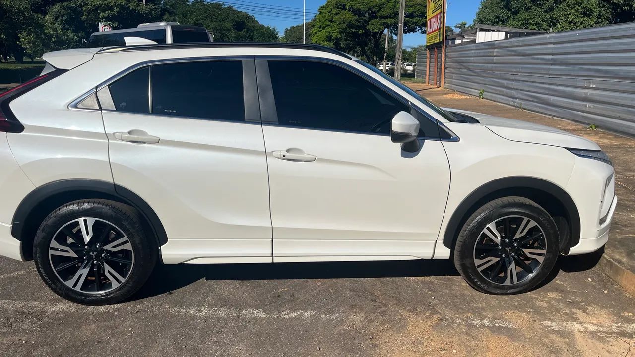 Mitsubishi Eclipse Cross HPE 1.5 16V 165cv AUT 2025 - Foto 4