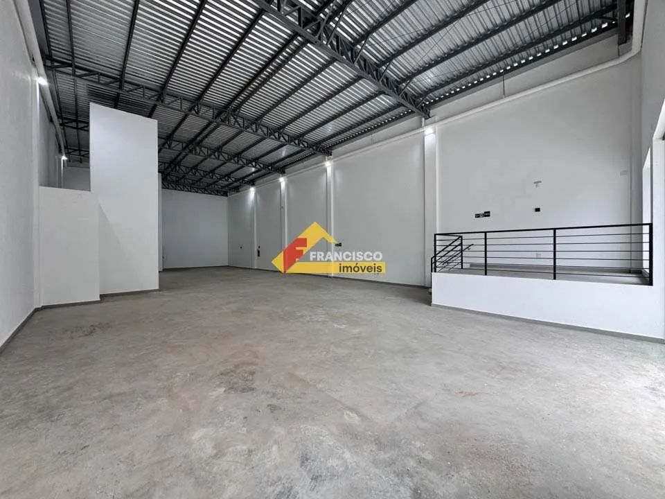 Galpão para aluguel, 3 vagas, São José - Divinópolis/MG