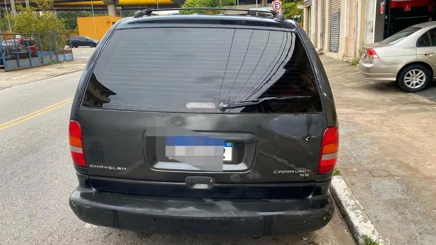 Chrysler Caravan SE 2.4/3.3 2000 - Foto 4