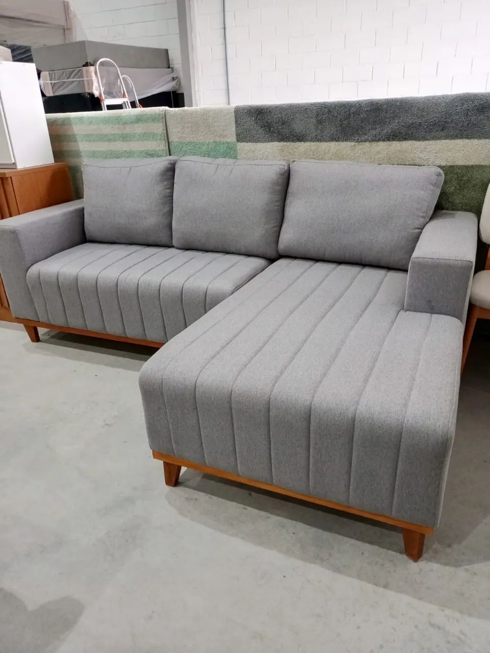 Sofá Fixo com chaise ( mostruário )
