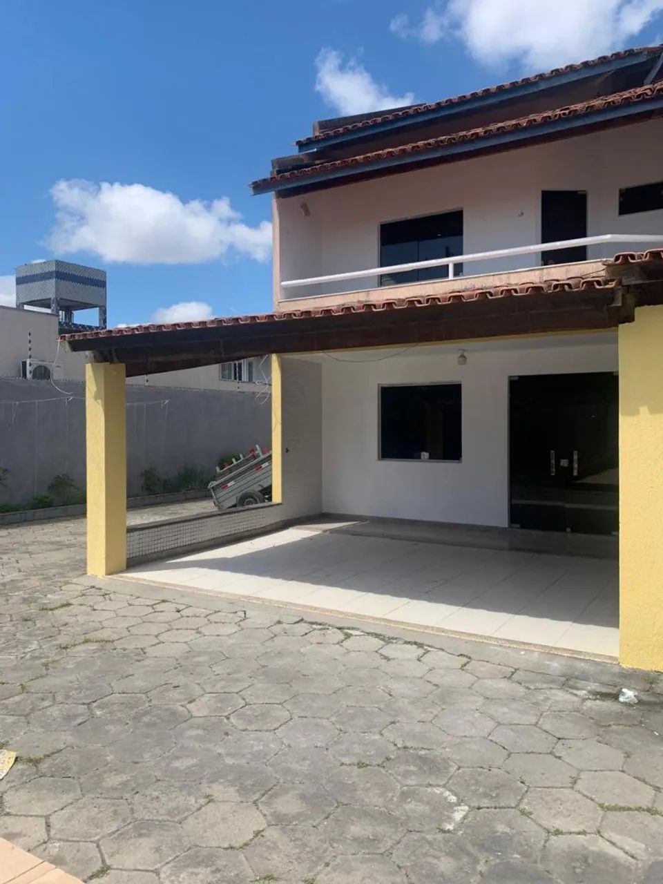 OPORTUNIDADE: Feira de Santana.  Duplex a 10 min do Centro com Parque e comércio à porta - Foto 2