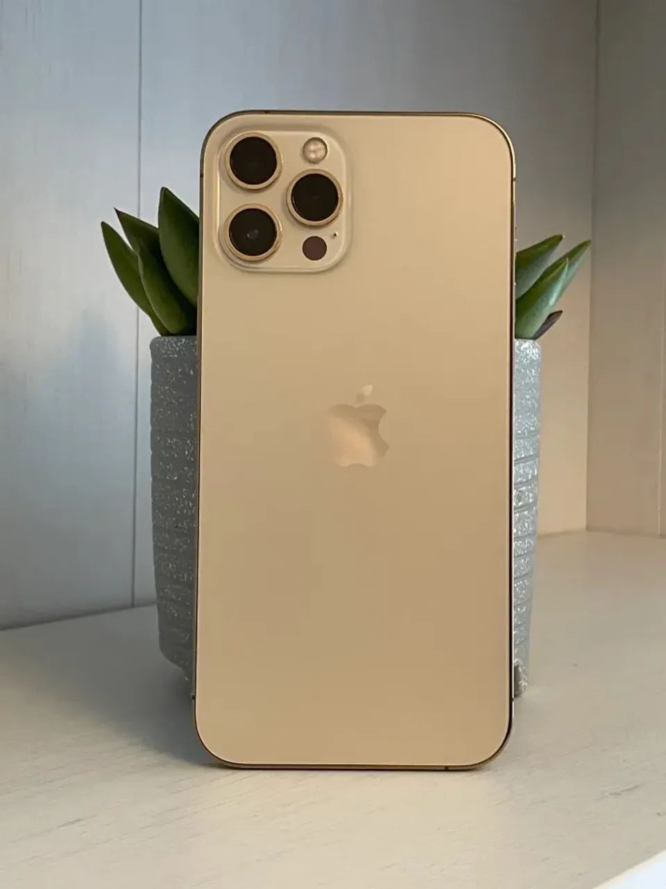【美品】iPhone 12 Pro Max 128 GB au UQ ゴールド iPhone 12 Pro Max 128GB GOLD (seminovo) – LS