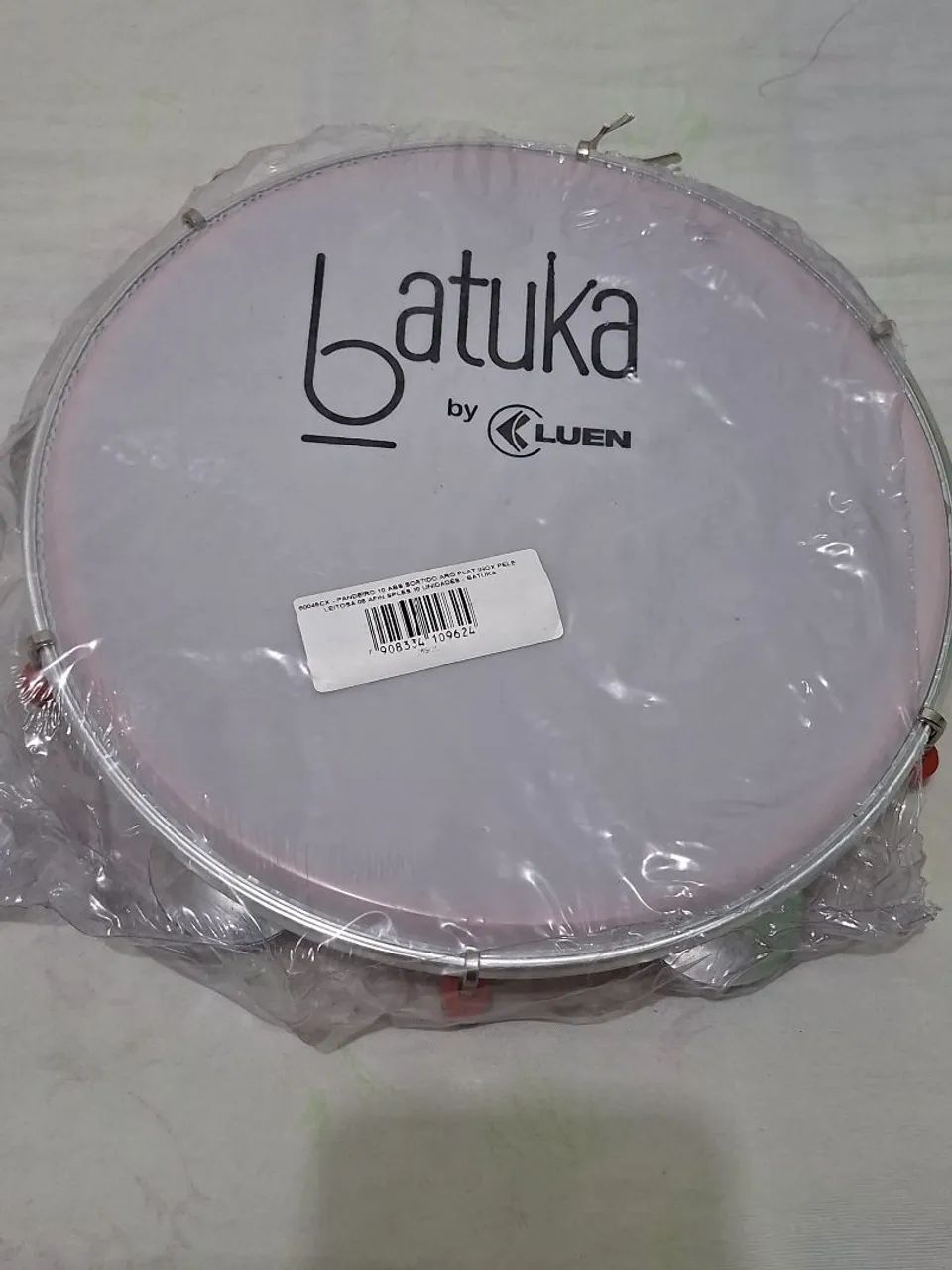 Vendo esse pandeiro novo com chave pra regular!