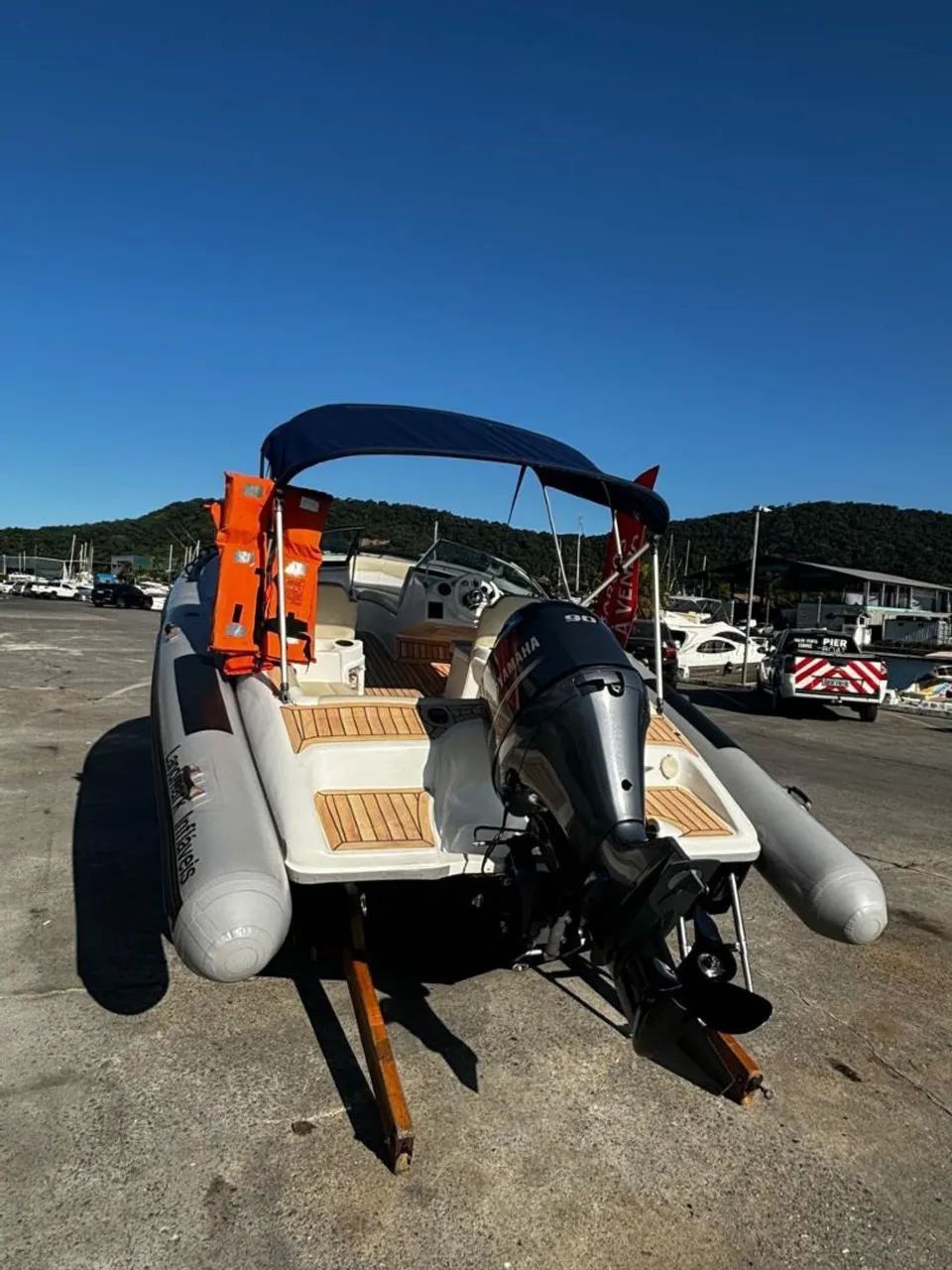 Bote inflável Landmark 19 pés Yamaha 90hp  - Foto 3