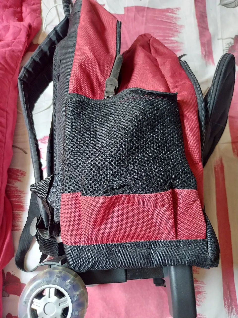Mochila Flash vermelha usada/conservada - Foto 5
