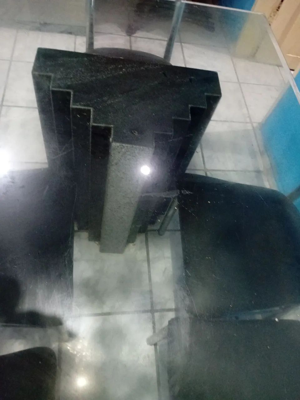 VENSE SE MESA DE JANTAR 2,300mil semi nova ainda  - Foto 3