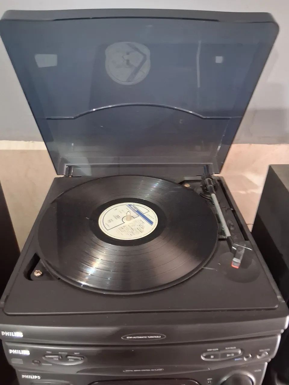 Ap. Som Philips....toca discos..radio FM...cd auxiliar  - Foto 5