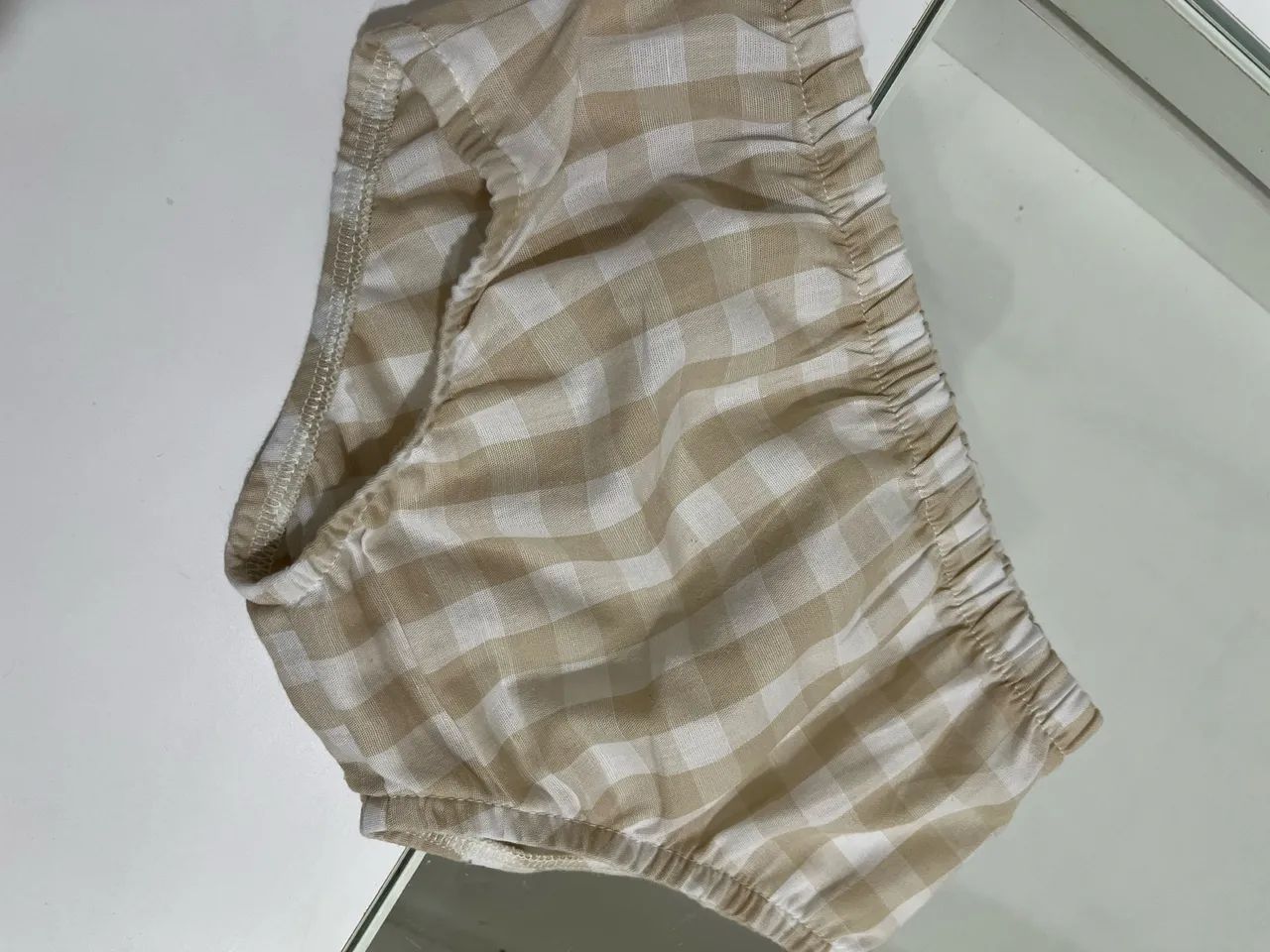 vestido bebê lilica ripilica xadrez vichy bege com gola peter pan - Foto 2
