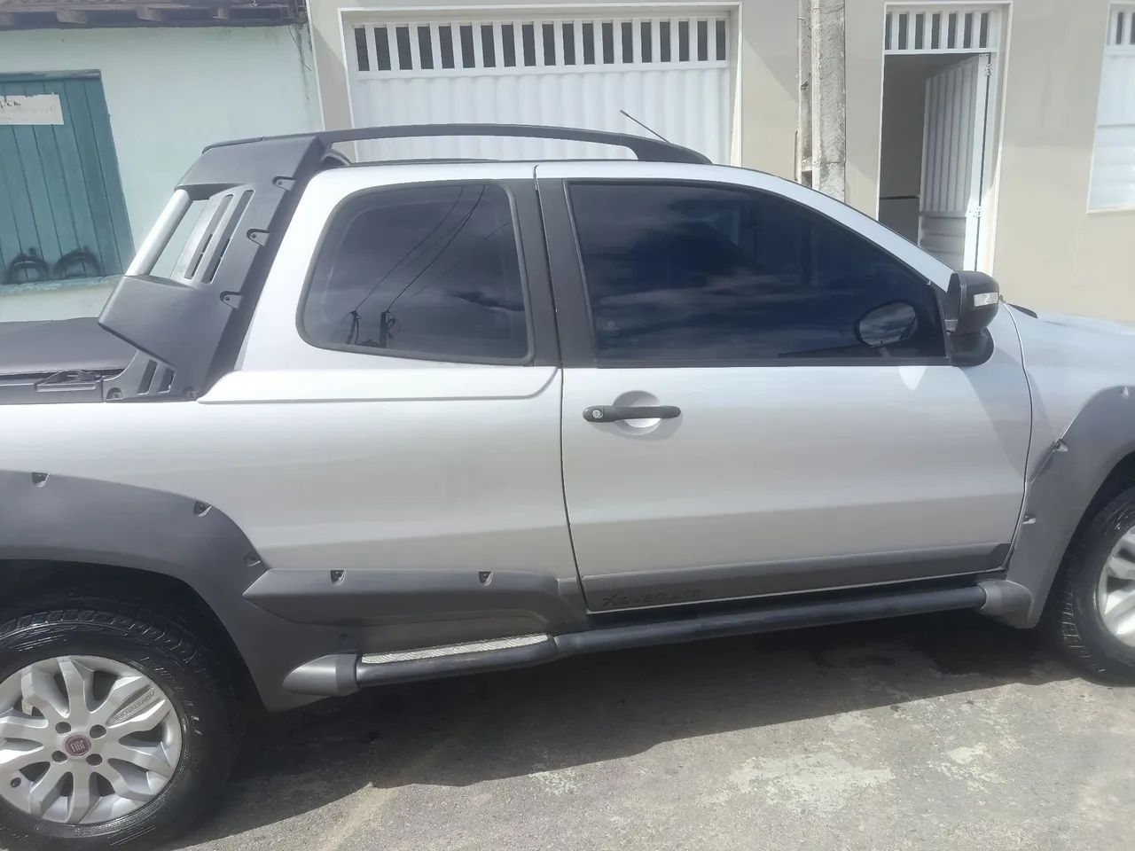 Fiat Strada Adventure1.8/ 1.8 Locker Flex CD 2013 - Foto 2