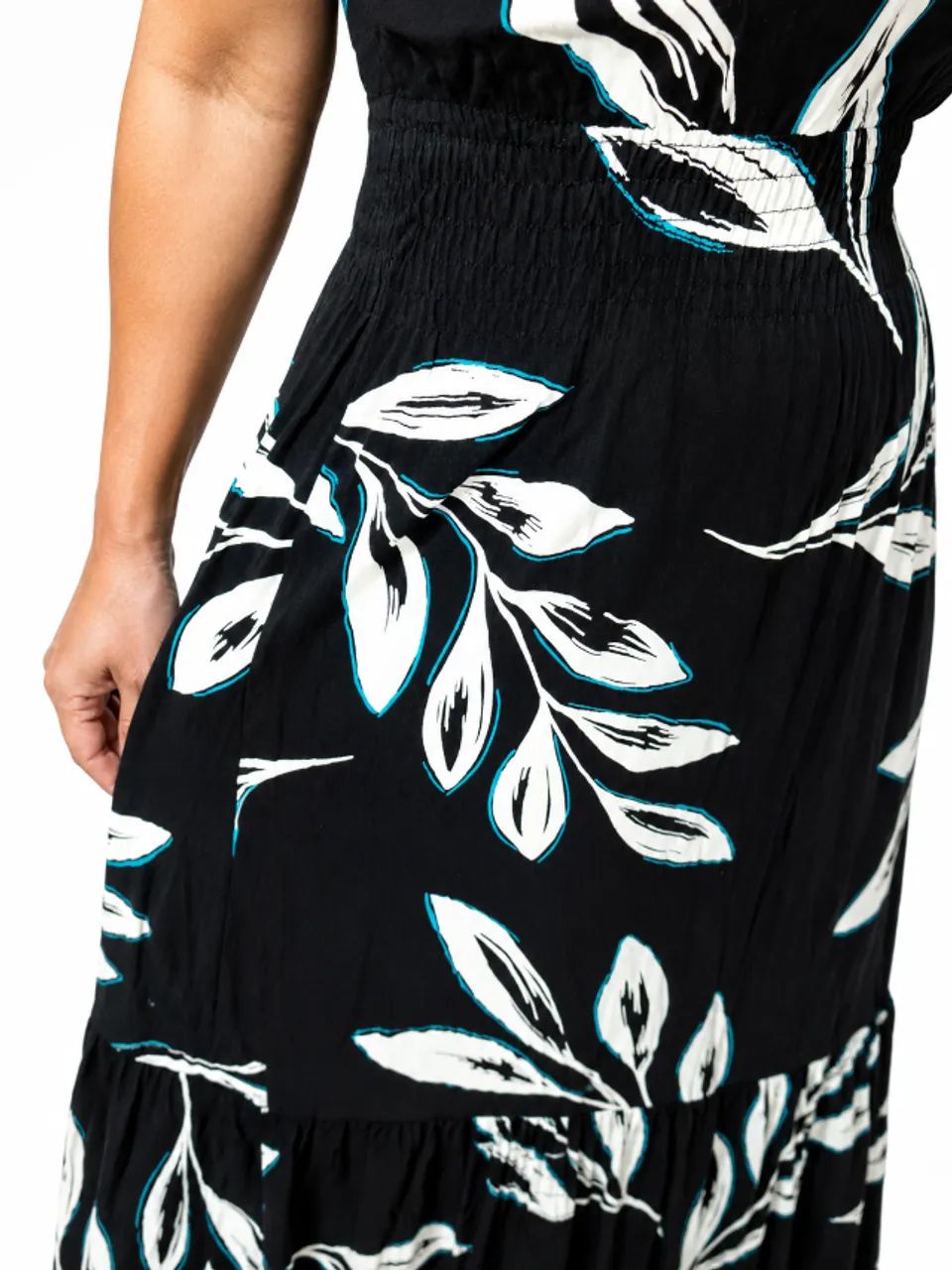 Vestido longo estampado preto e branco - Foto 4