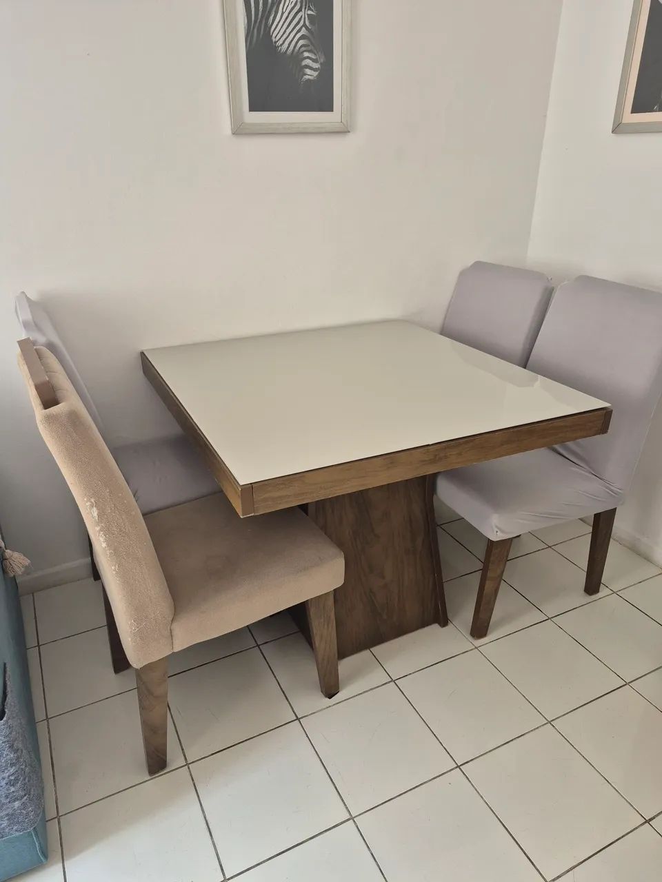 Mesa com 4 cadeiras - Foto 2