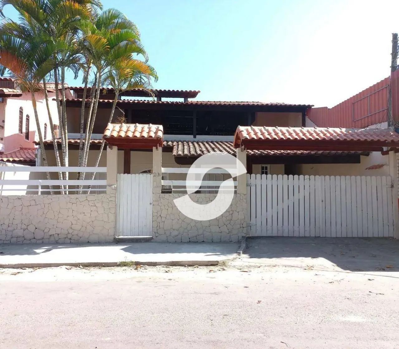 Casa á venda com 3 quartos em Piratininga