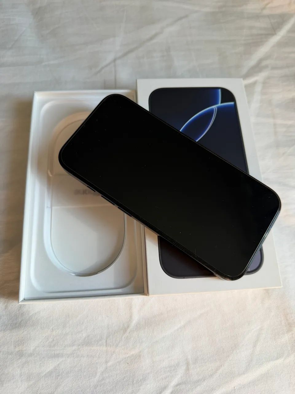 Celular iPhone 16 Pro 256gb sem detalhes - Foto 2