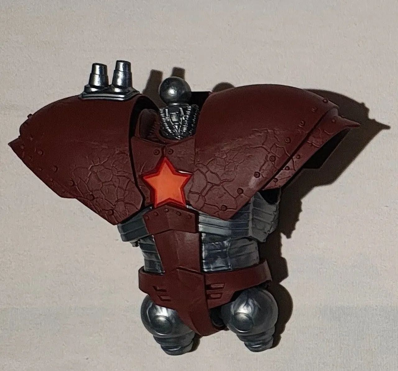 Peça BAF Crimson Dynamo Marvel Legends (torso)