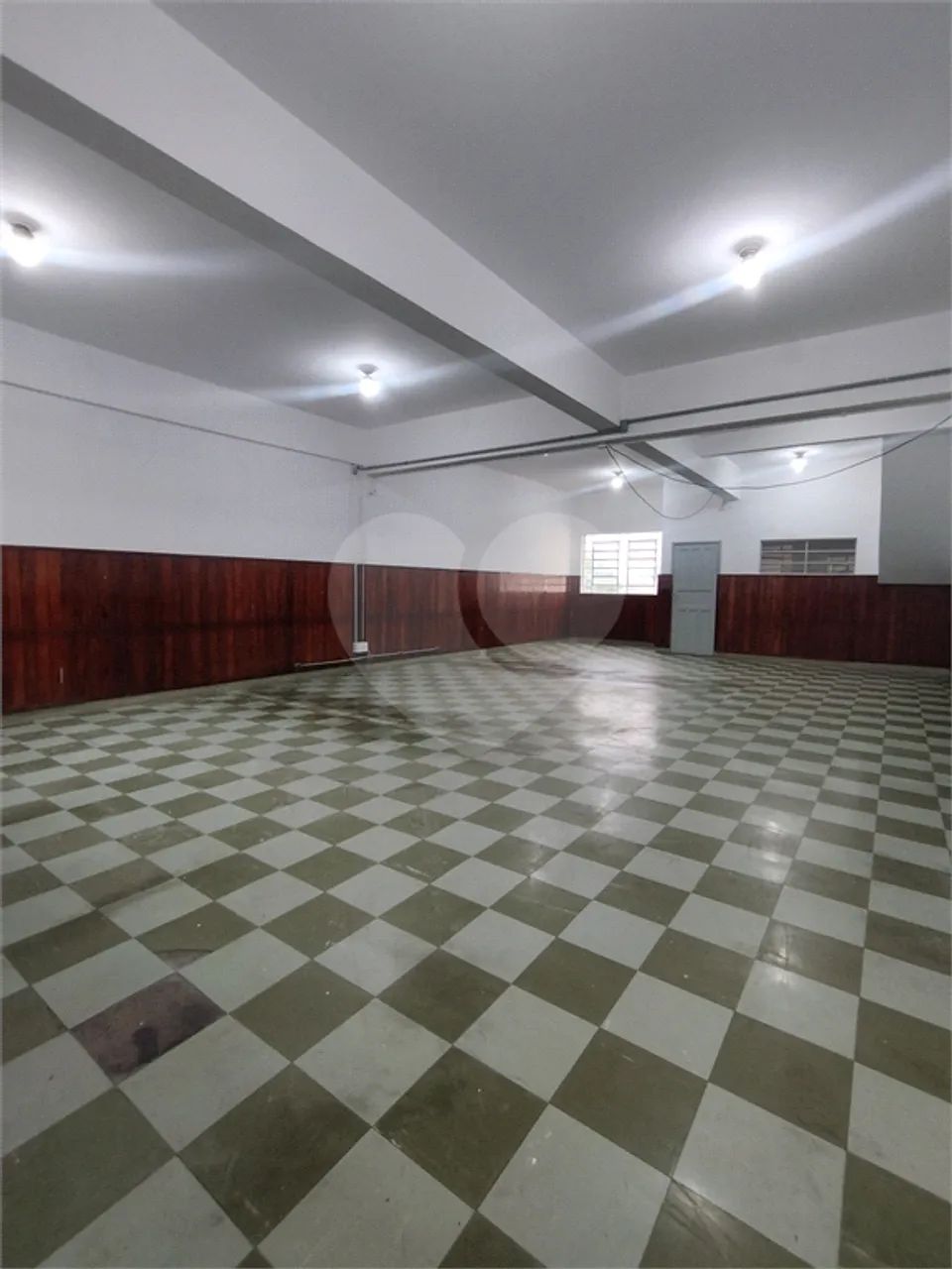 Prédio inteiro para locação em Vila carrão - SP