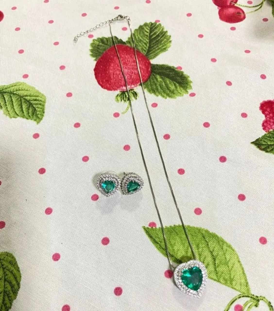 Conjunto de colar e brinco com zircônio verde  - Foto 4