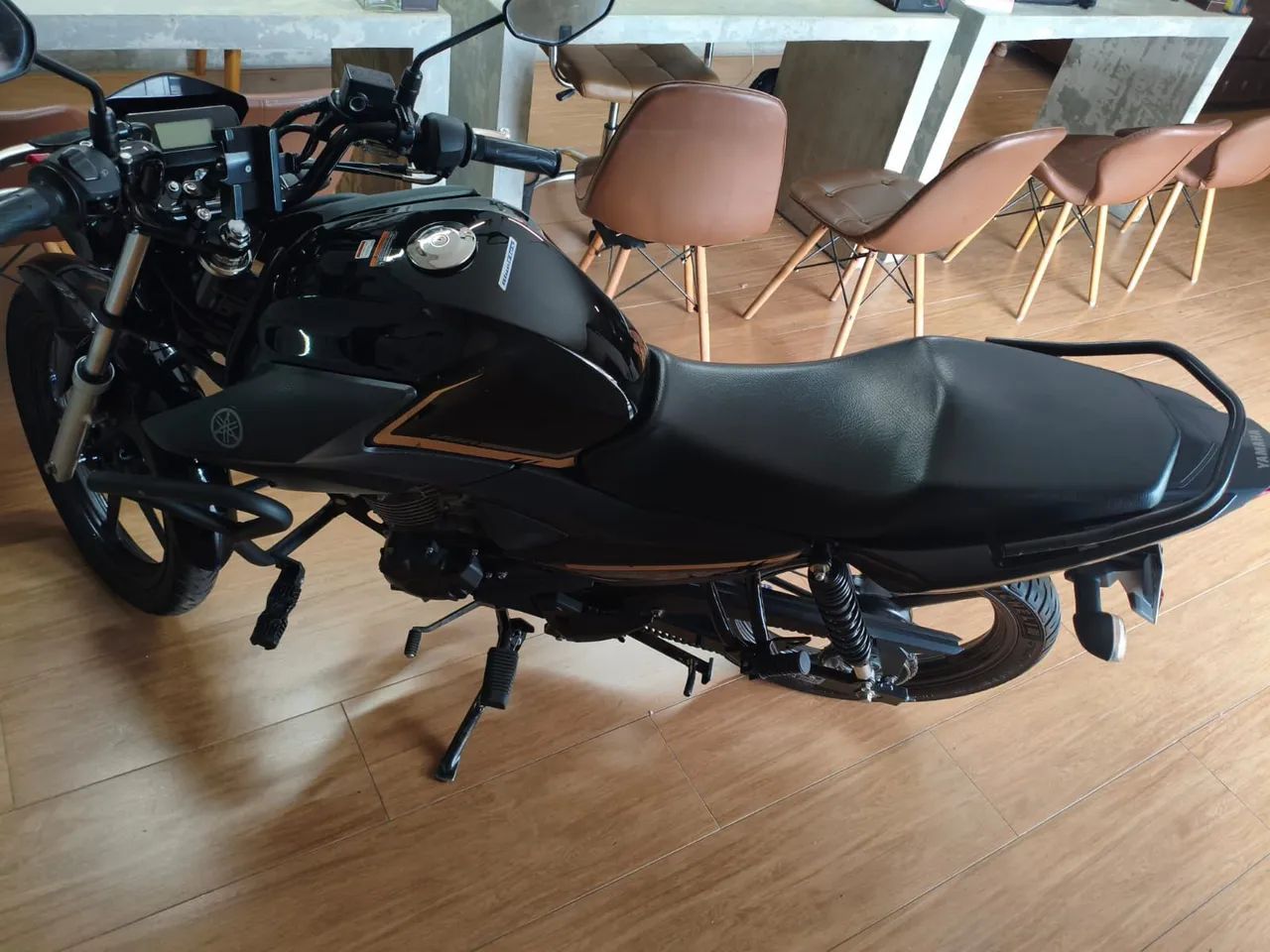 Moto factor barata baixou o preço 13 mil pra vender logo  - Foto 4