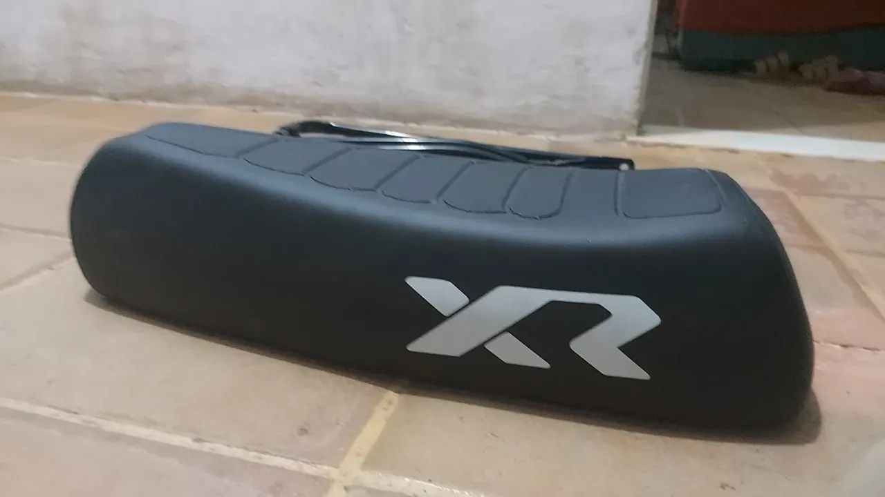Vende-se: Bagageiro de bicicleta completo (acompanha suporte, pino e assento).