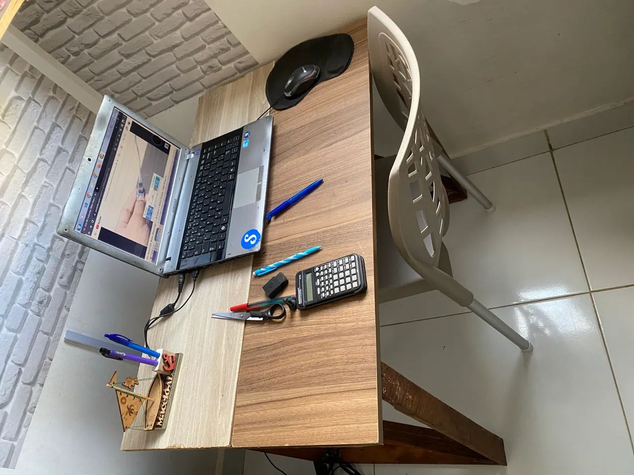 Escrivaninha ( mesinha para notebook, computador) - Foto 3