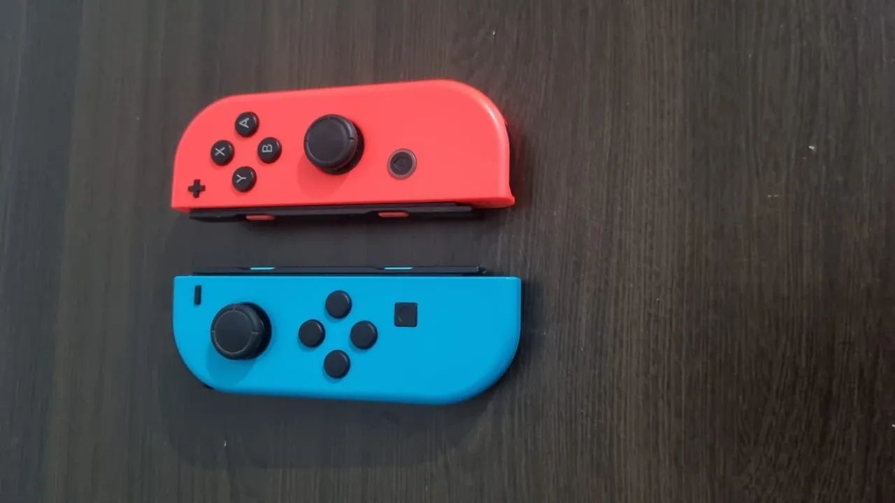 Console Nintendo Switch + Case  - Foto 5