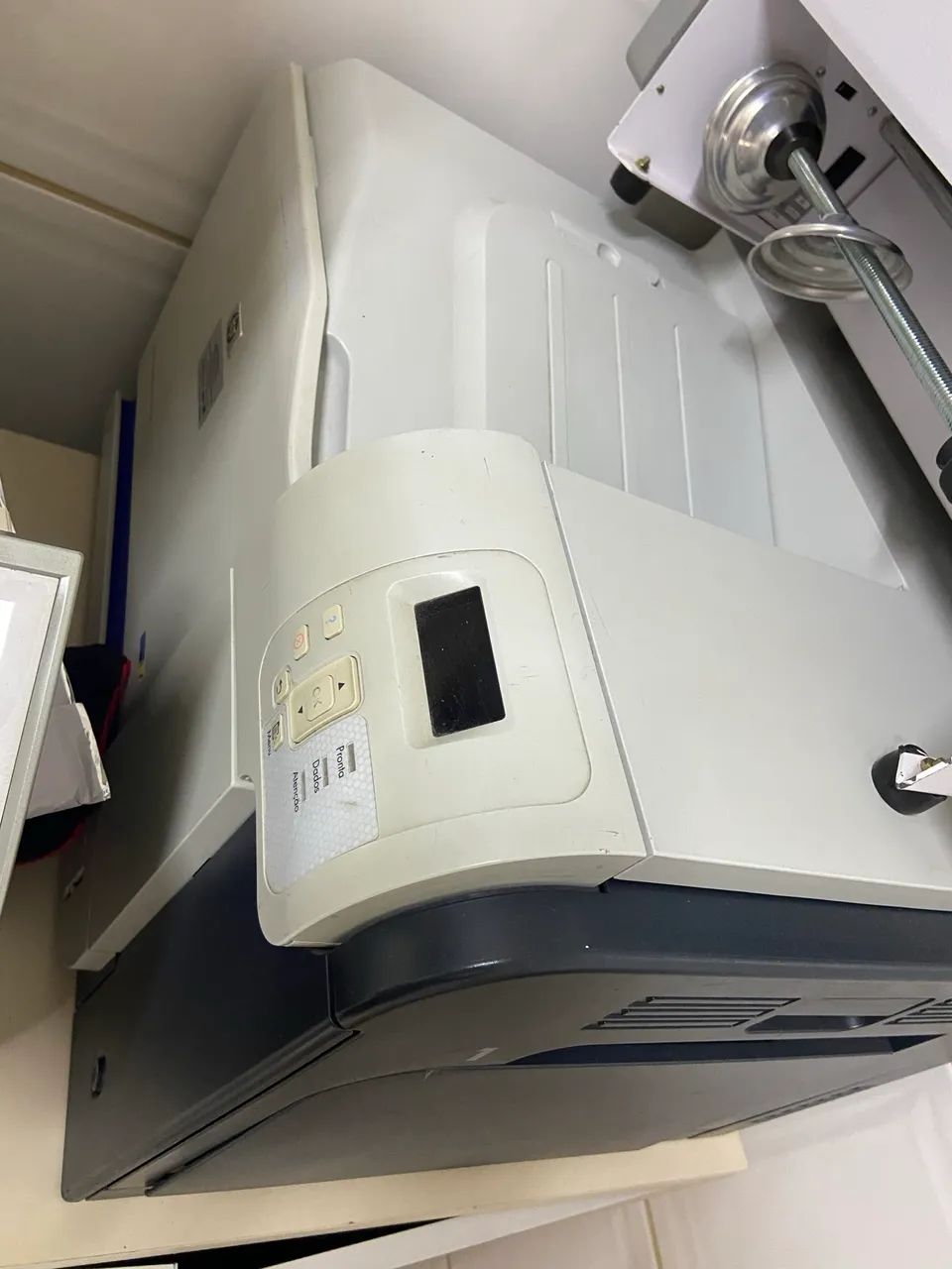 Impressora laser Hp cn2525dn  - Foto 3
