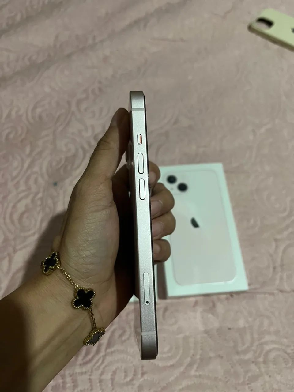 Vendo iPhone 13 rosê - Foto 4