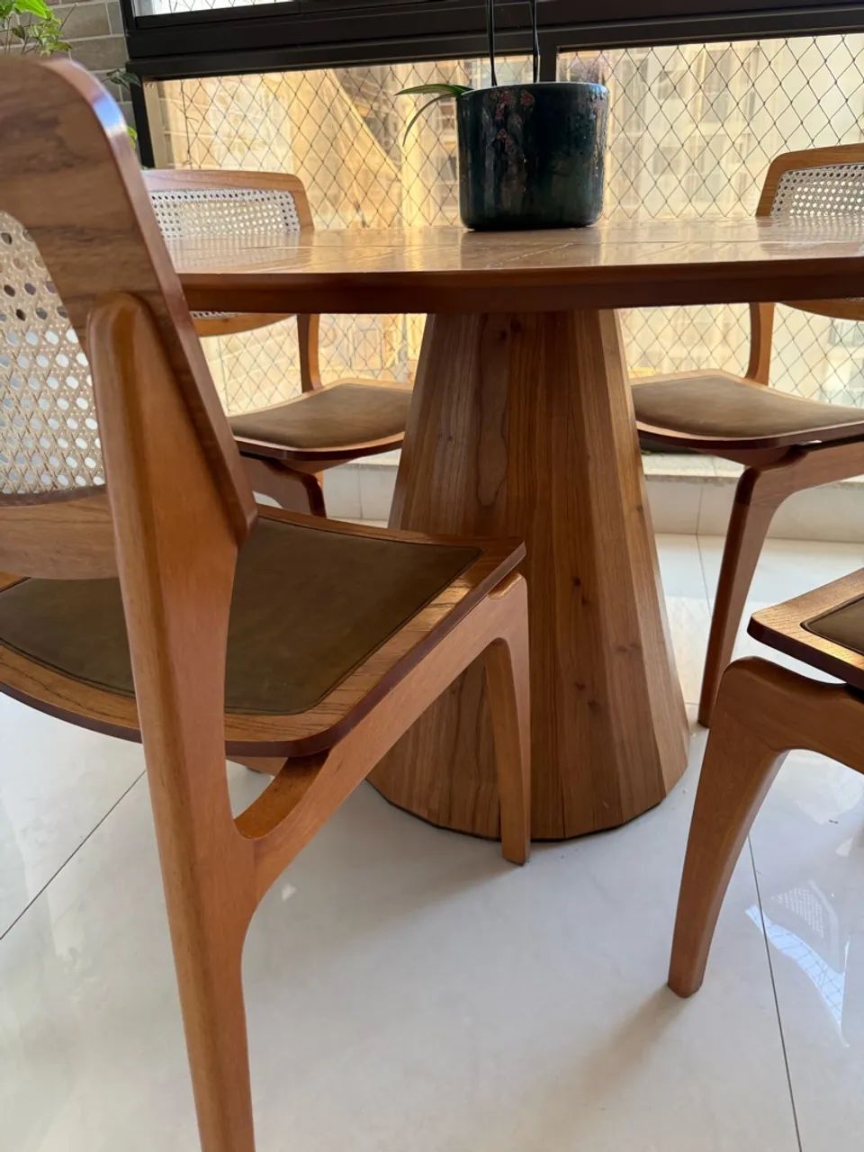 Mesa de jantar madeira  - Foto 2