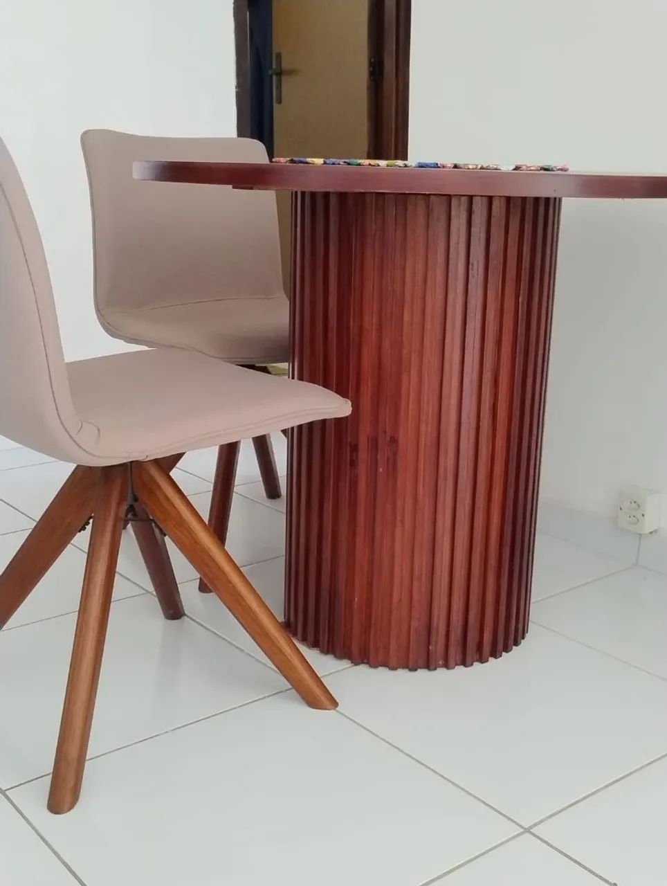 Semi-new table65204504963843120