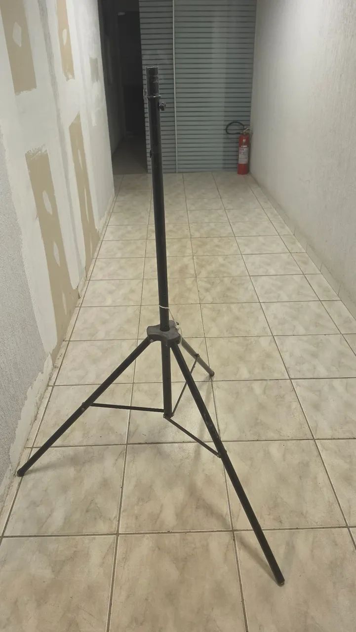 Tripé de caixa 