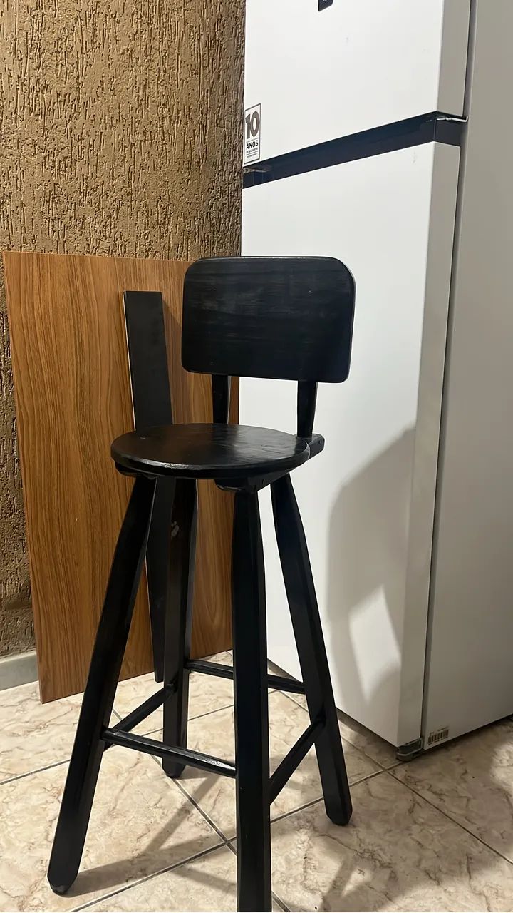 3 banquetas de madeira - Foto 3