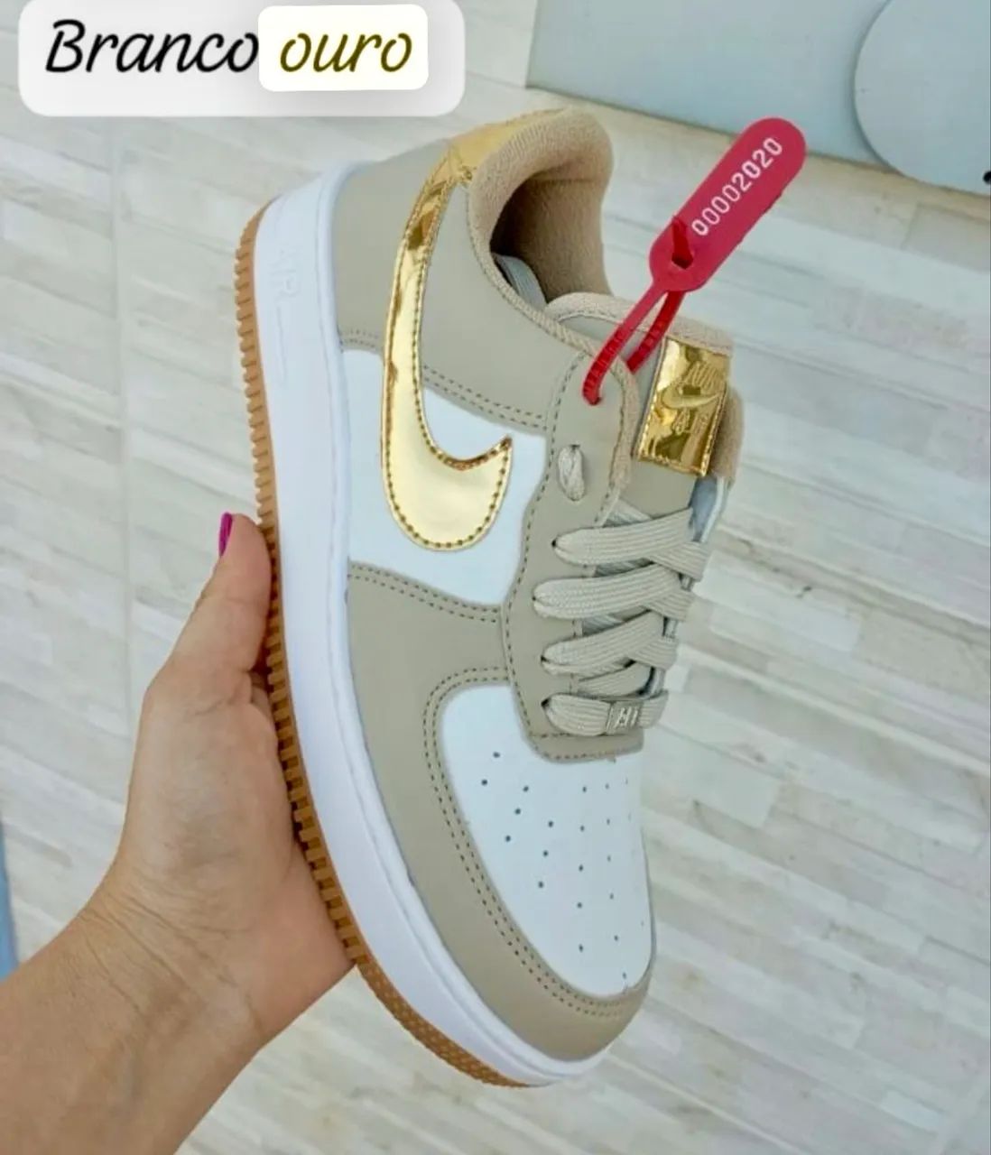 Réplica Sneaker Branco Ouro Número 34 - Foto 2